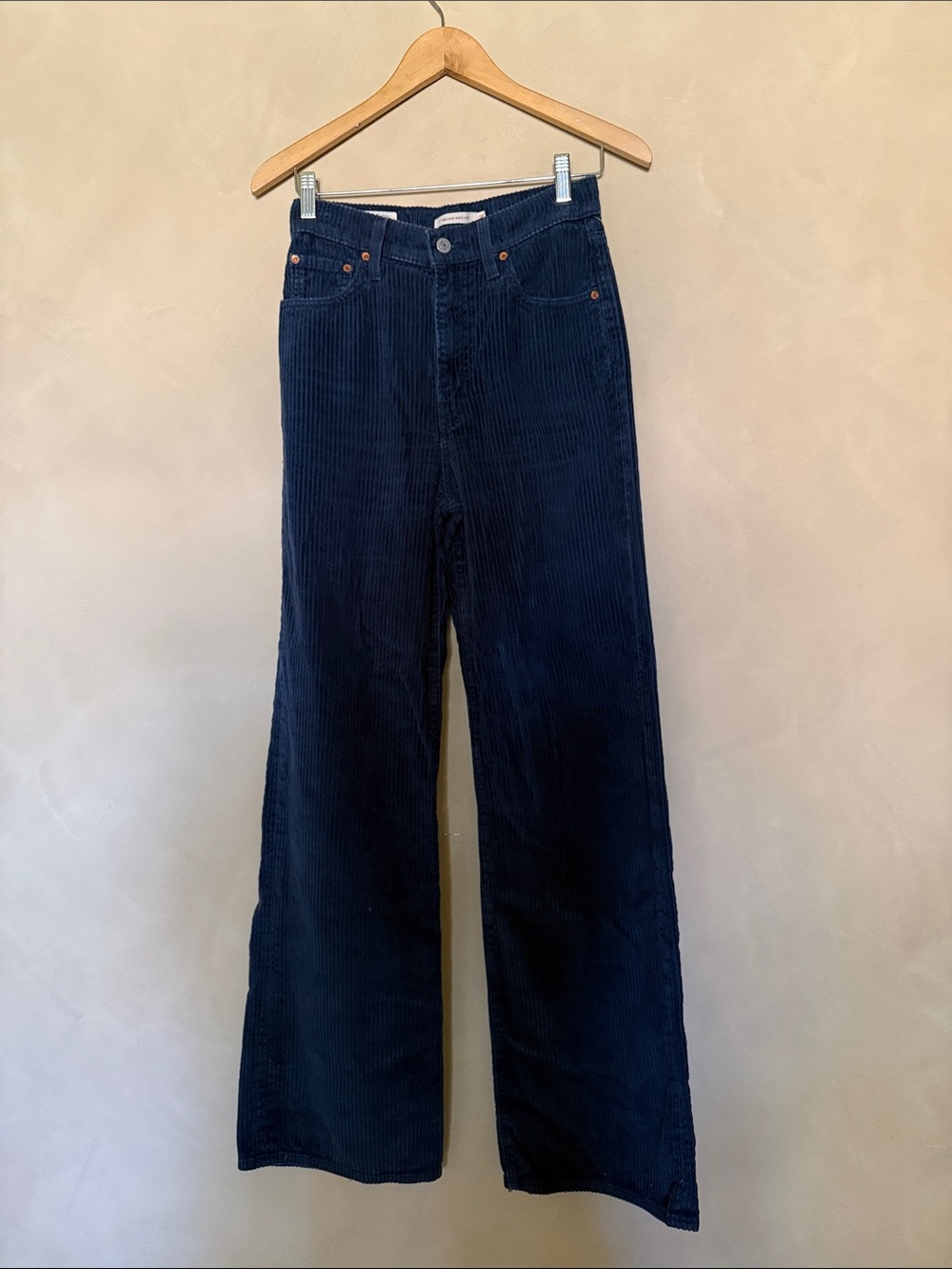 Levi's Navy Wide-Leg Rib Cage Corduroy Jeans size 26 - Picture 2 of 8